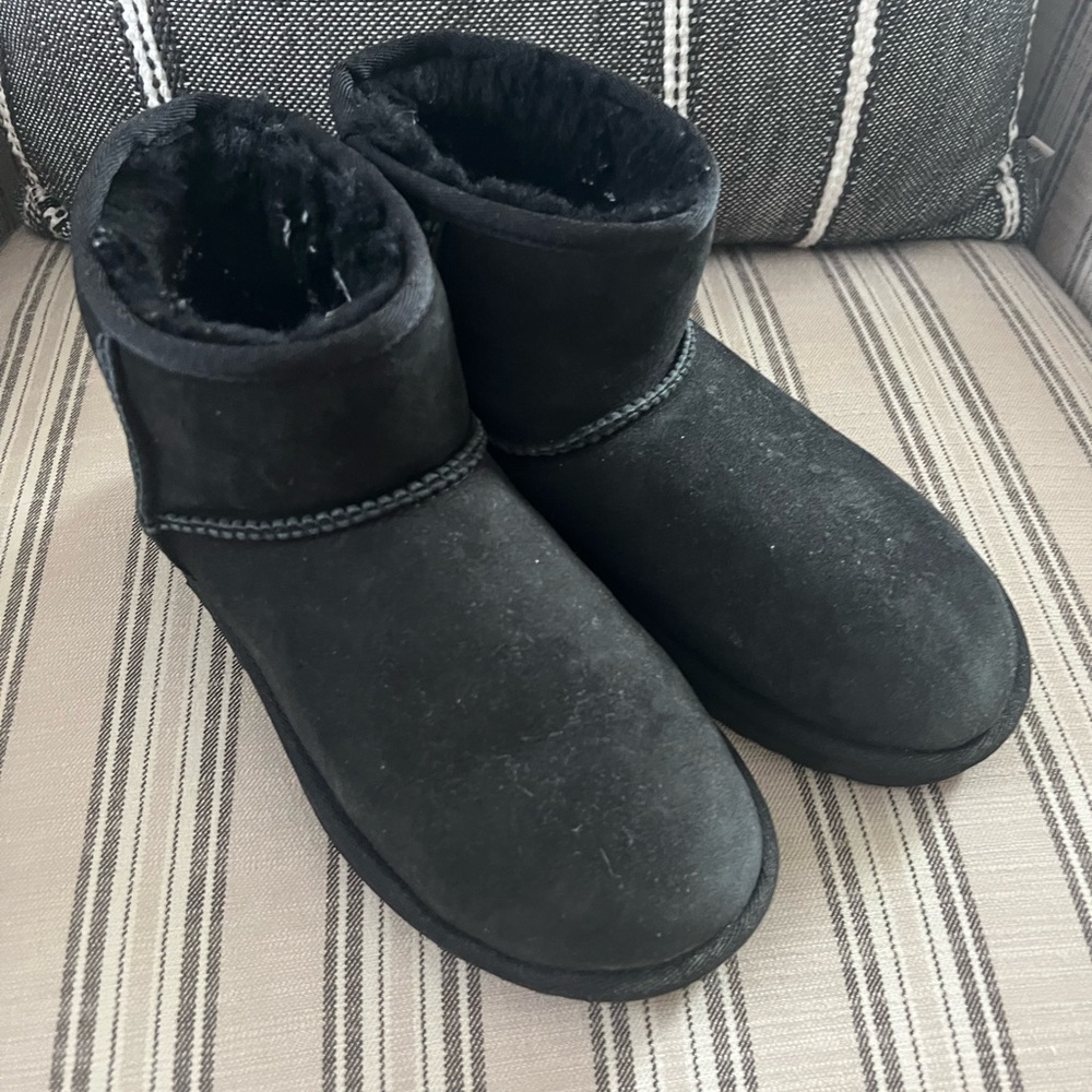 UGG mini bootie